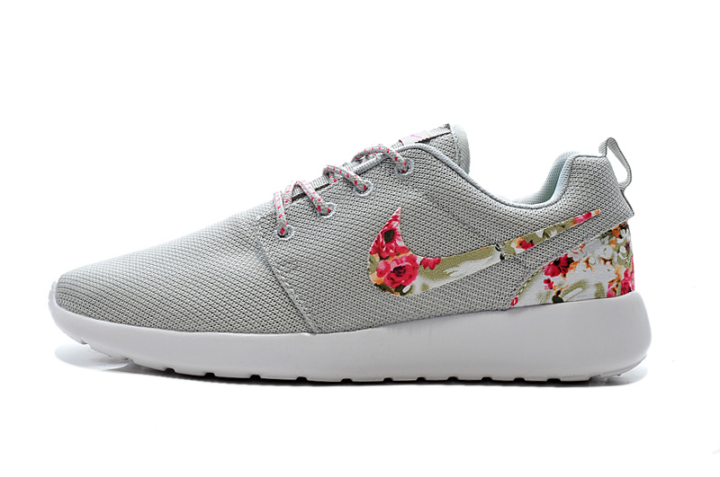 nike roshe run floral prix